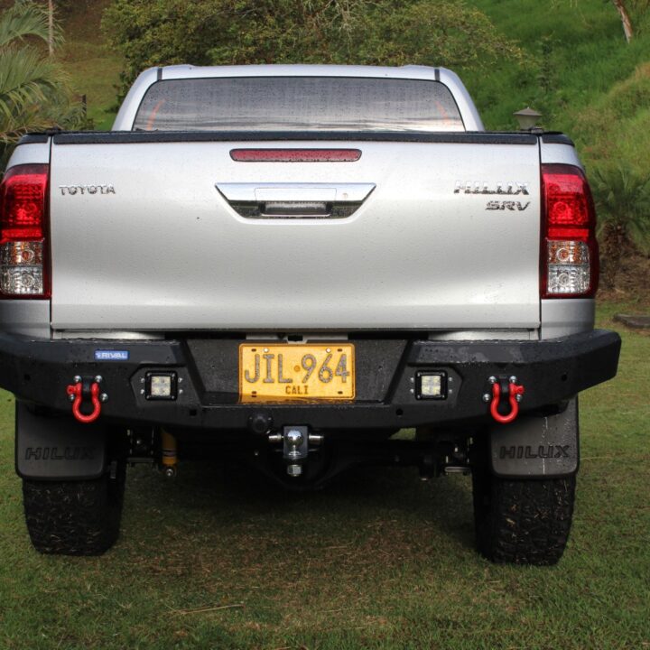 Defensa Trasera Toyota Hilux Vigo Revo Rocco Iguana 4x4