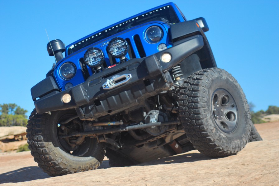 American Expedition Vehicles produce los mejores accesorios para Jeep