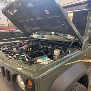 gatos de capo suzuki jimny, accesorios para suzuki jimny, accesorios para camionetas, accesorios para camperos, accesorios colombia